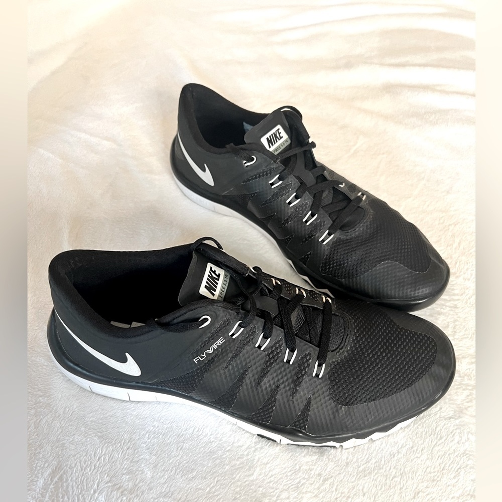 Nike Flywire Black Sz 10. 723987-001
